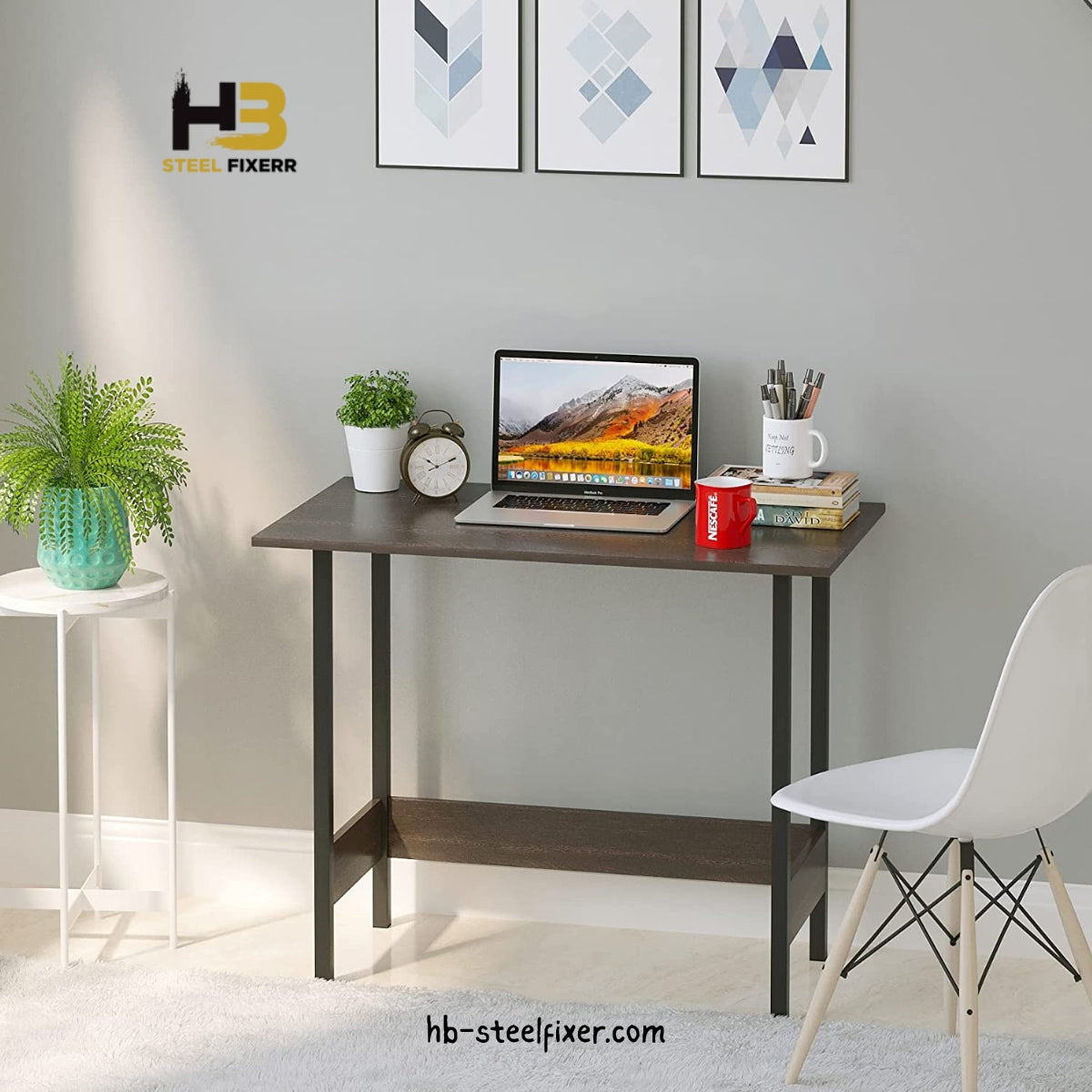 Timeless Elegance Computer Desk – Minimalist High-Gloss Workstation