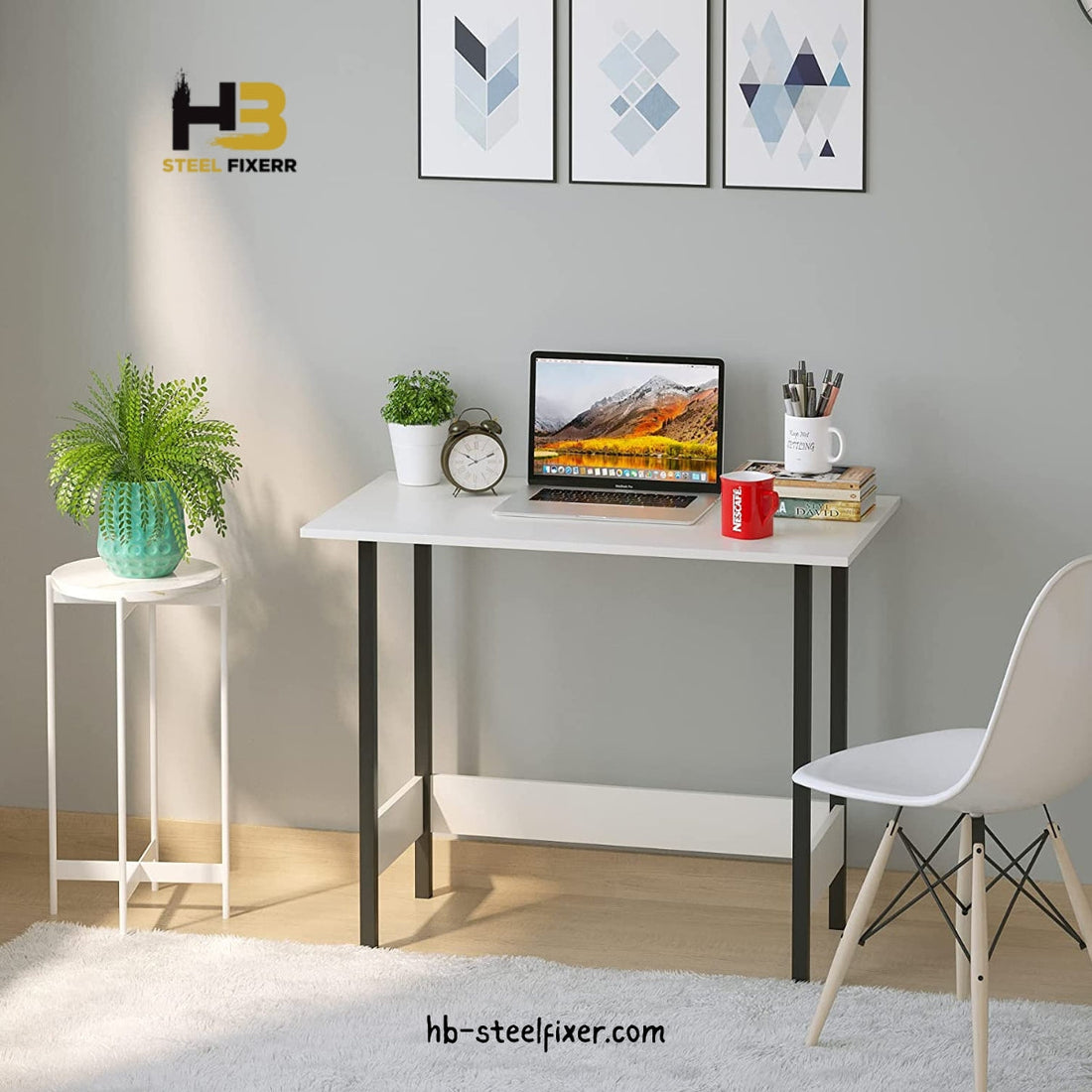 Timeless Elegance Computer Desk – Minimalist High-Gloss Workstation